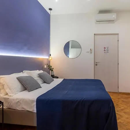 Lovely Guest-room With Private Bathroom Trieste