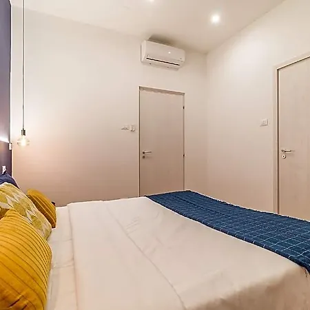 Lovely Guest-room With Private Bathroom Appartement