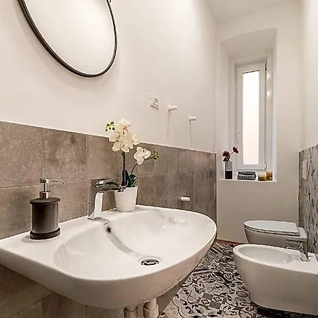 Lovely Guest-room With Private Bathroom Appartement