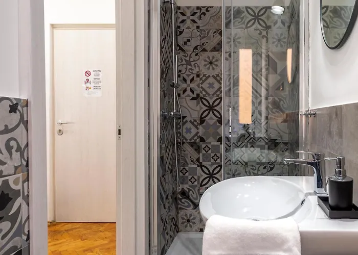 Lovely Guest-room With Private Bathroom Trieste